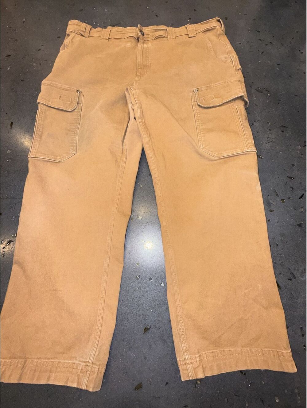 Duluth Trading Flex Fire Hose tan cropped cargo pants